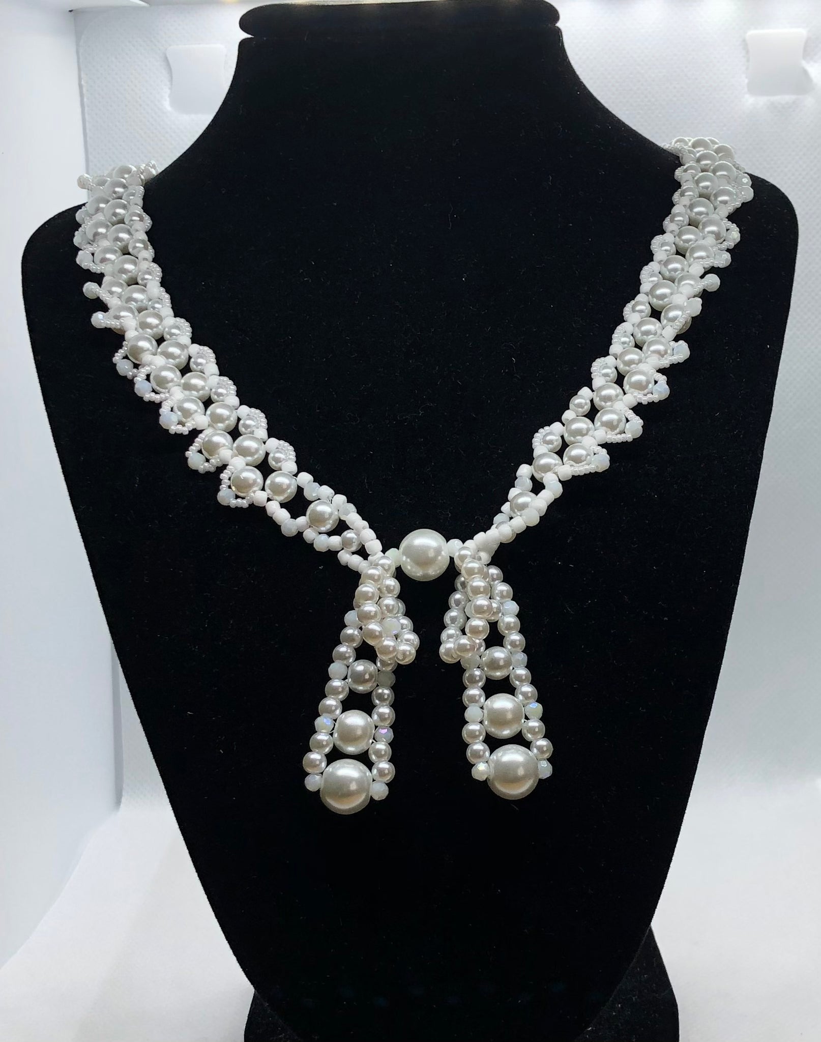 Pearls & Bows Necklace
