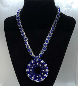Peekaboo Pearl Pendant Necklace (Blue)
