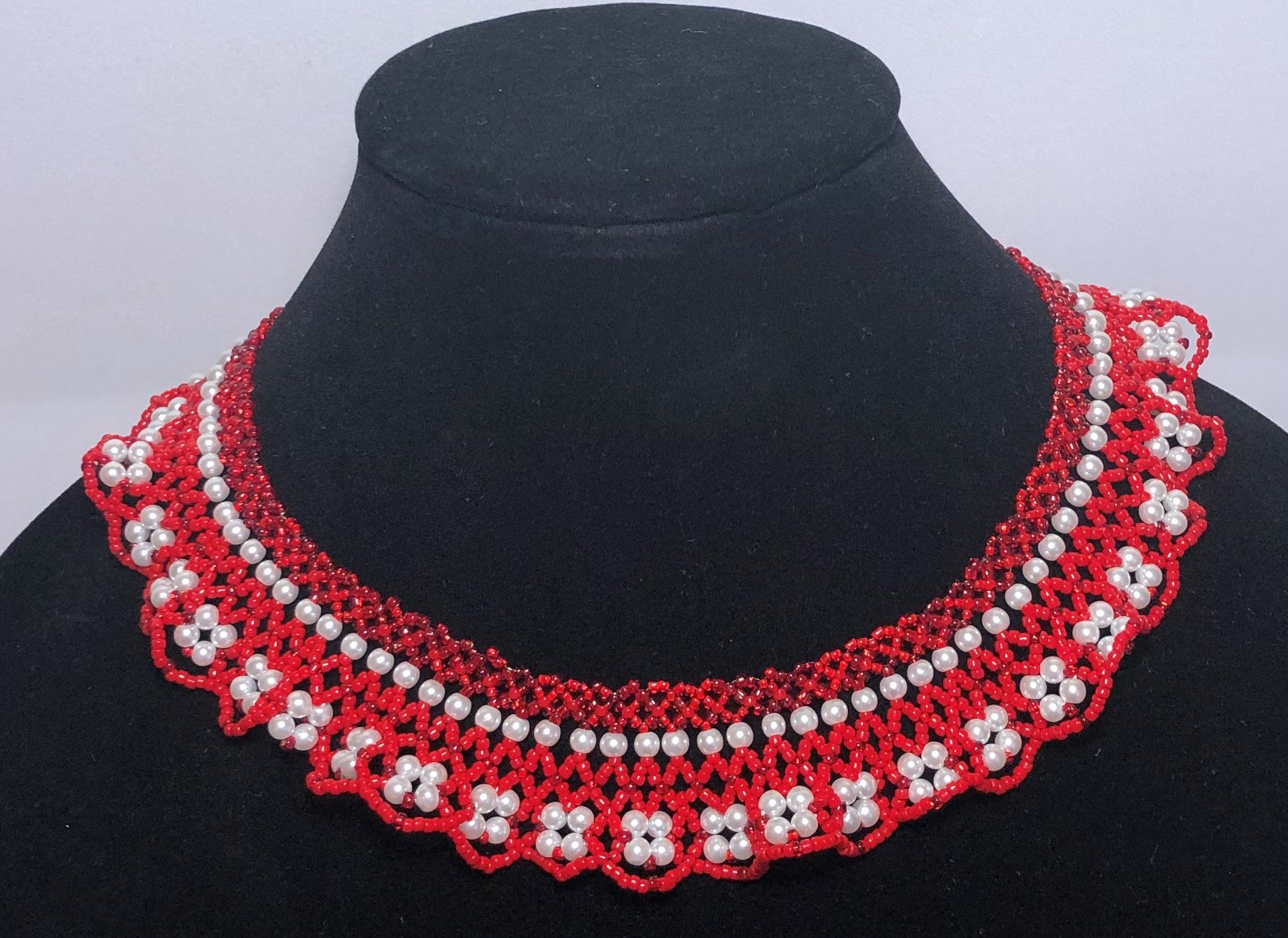 Red and White Ruffle Netted Necklace